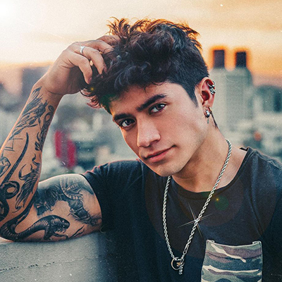Juan Bernardo Flores