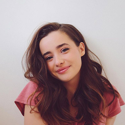 Holly Earl