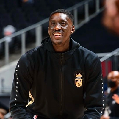 Tony Snell