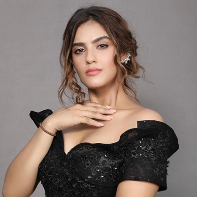 Kavya Thapar