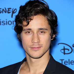 Peter Gadiot