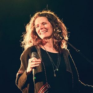 Edie Brickell