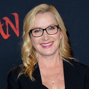 Angela Kinsey