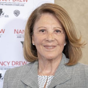 Linda Lavin