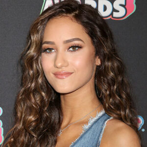 Skylar Stecker