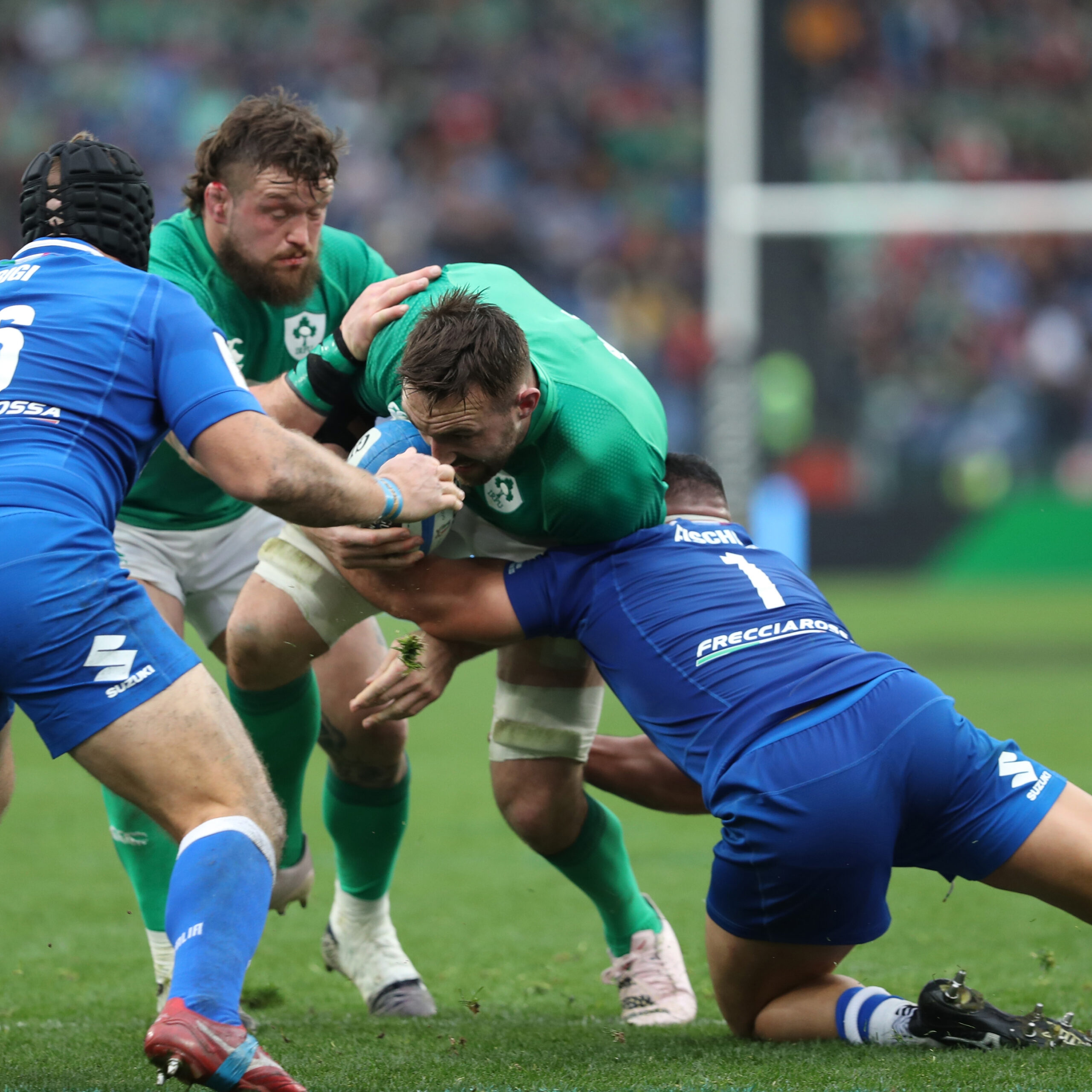 Bundee Aki