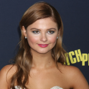 Stefanie Scott