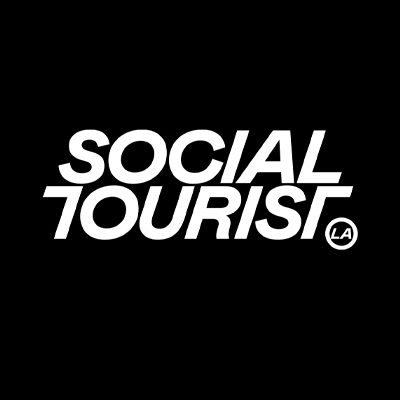 social tourist