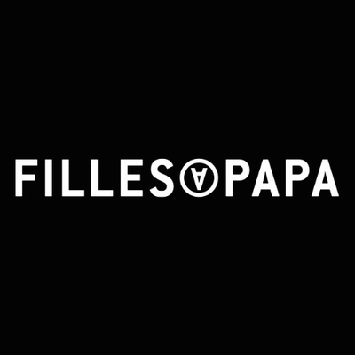 FILLES A PAPA