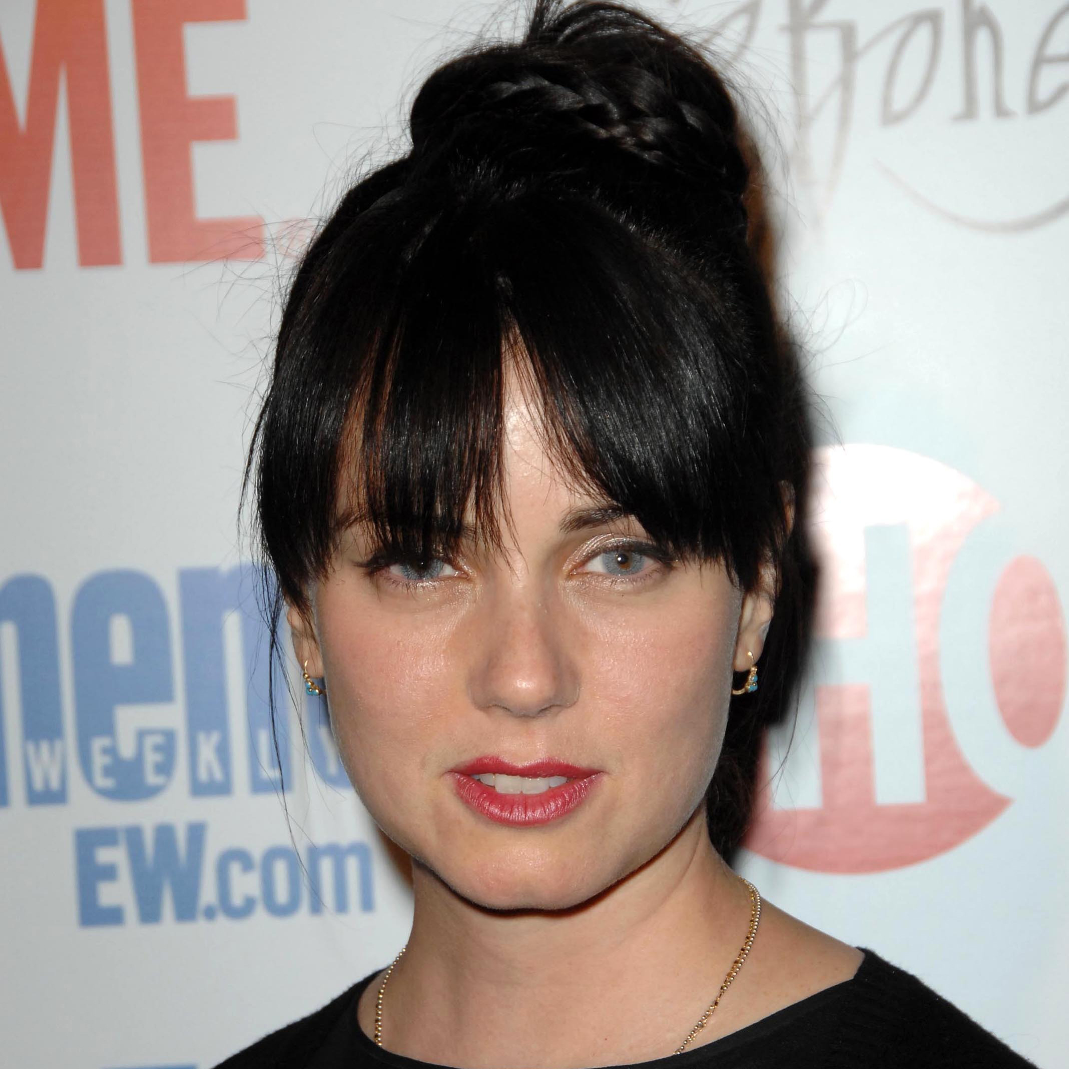 Mia Kirshner - Agent, Manager, Publicist Contact Info