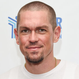 Steve Howey