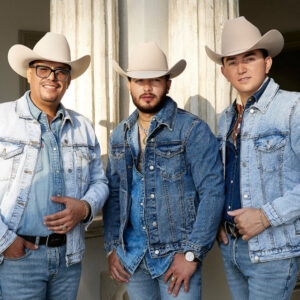 Los Plebes del Rancho de Ariel Camacho