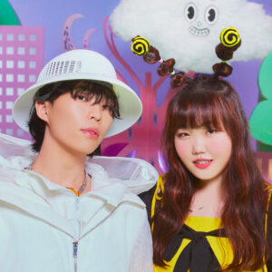 AKMU