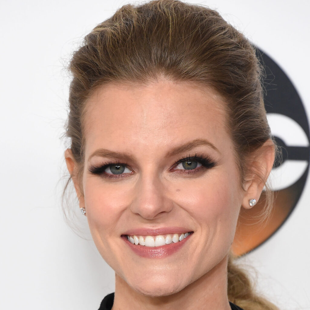 Chelsey Crisp Agent, Manager, Publicist Contact Info