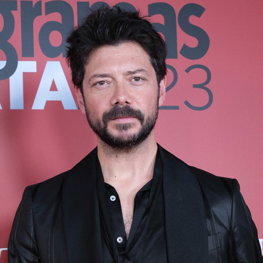 Filme Und Serien Von álvaro Morte Alvaro Morte - Agent, Manager, Publicist Contact Info