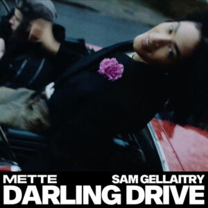 Album cover: DARLING DRIVE