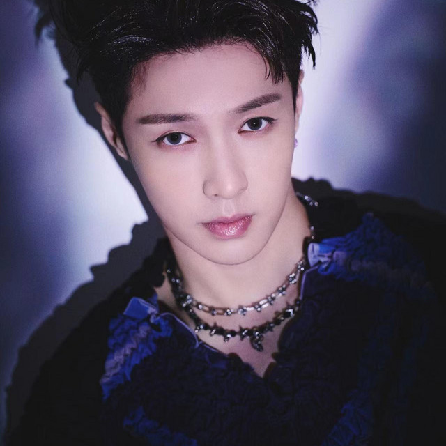 Lay Zhang