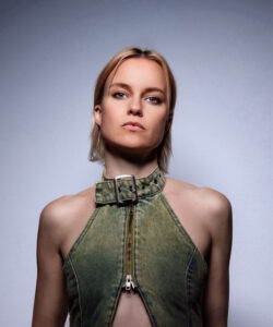 Alyne